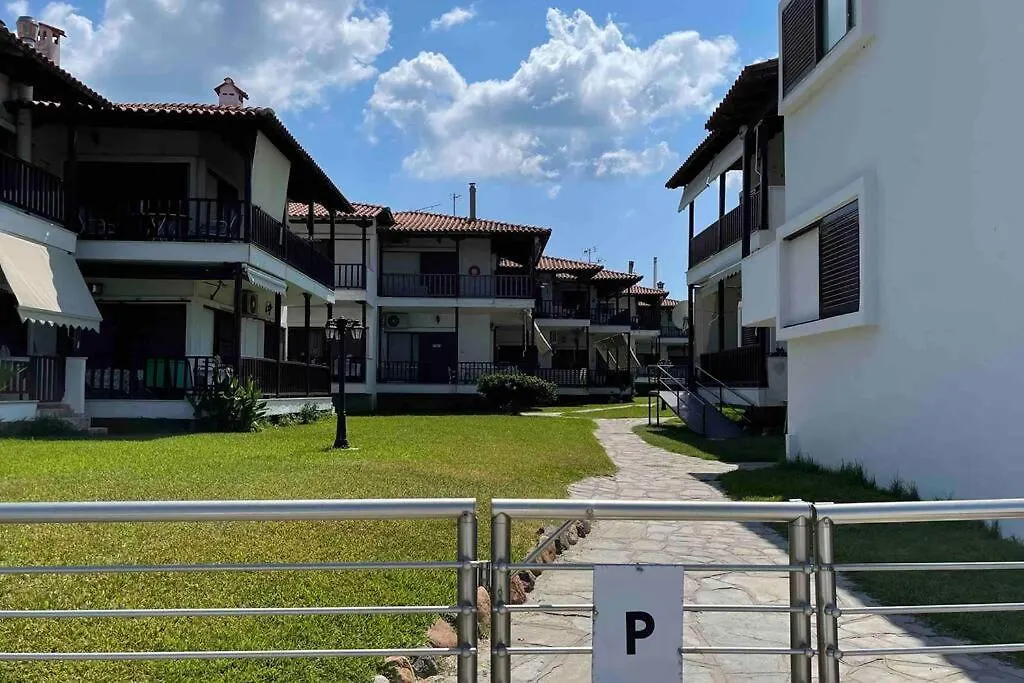 Apartment With Sea View In Pefkohori.